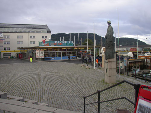 p8300050