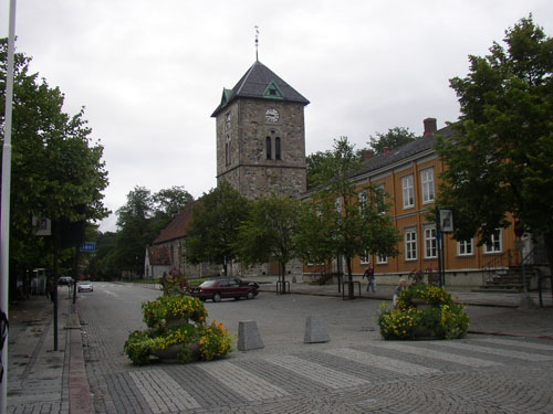 p8300059